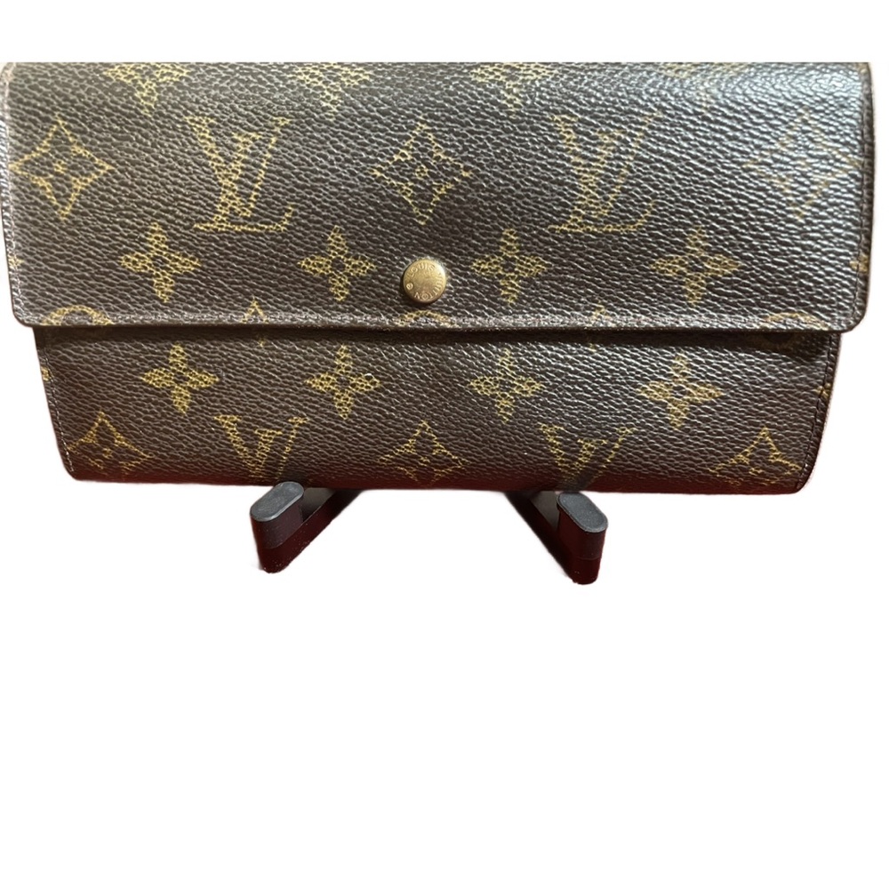 LV SARAH WALLET
